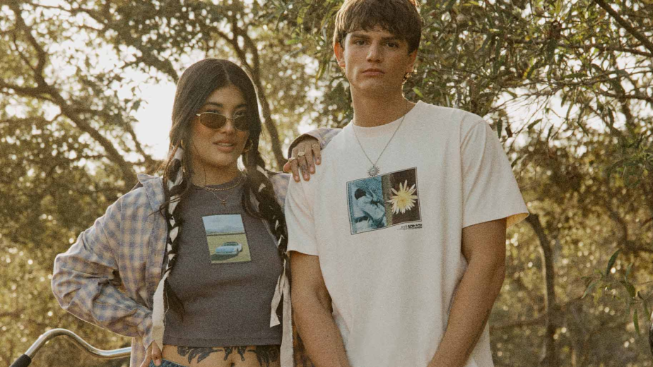 Universal Store – Thrills: One Hell of A Ride